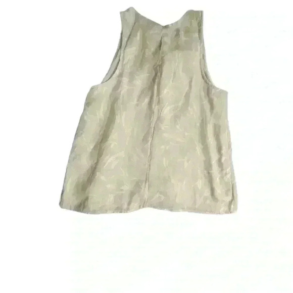 *NWT* Women's Sleeveless Crew-Neck Shell Blouse -A New Day -small - Picture 2 of 3